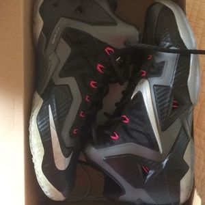 Lebron 11 Miami knight